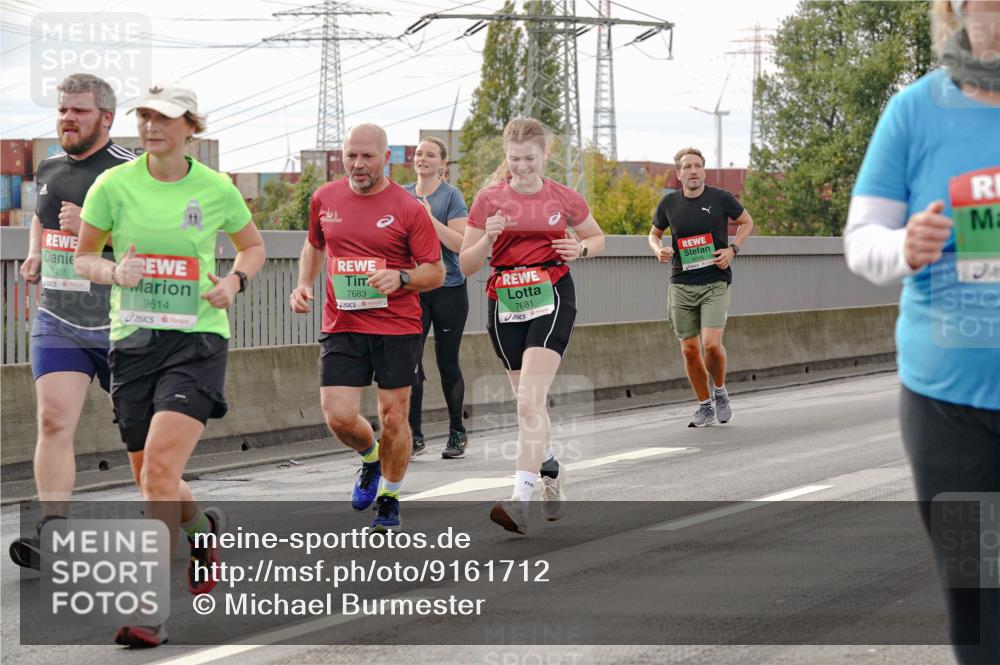 03.10.2025 - Köhlbrandbrückenlauf Michael Burmester http://msf.ph/oto/9161712 03.10.2025 16:01:19 Position 3 7401, 9614, 7683, 7681, 0 meine-sportfotos.de