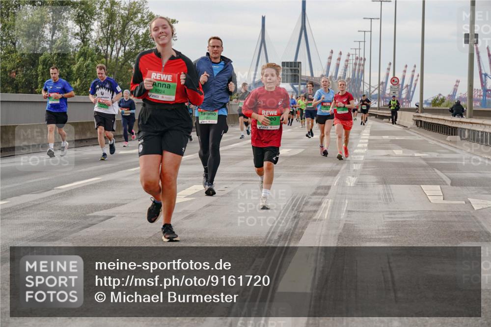 03.10.2025 - Köhlbrandbrückenlauf Michael Burmester http://msf.ph/oto/9161720 03.10.2025 16:01:21 Position 3 8224, 351 meine-sportfotos.de