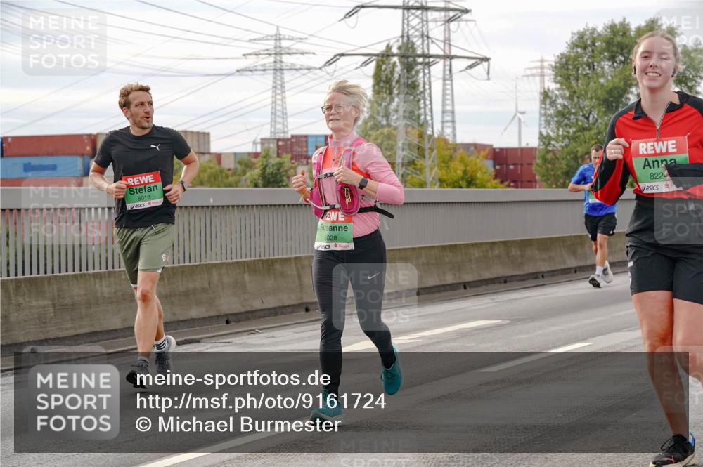 03.10.2025 - Köhlbrandbrückenlauf Michael Burmester http://msf.ph/oto/9161724 03.10.2025 16:01:22 Position 3 8018, 8028, 8224 meine-sportfotos.de