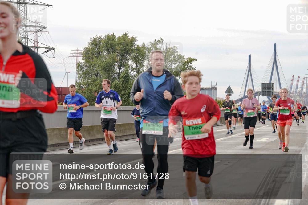 03.10.2025 - Köhlbrandbrückenlauf Michael Burmester http://msf.ph/oto/9161728 03.10.2025 16:01:23 Position 3 24, 9351 meine-sportfotos.de