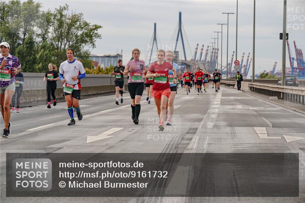 03.10.2025 - Köhlbrandbrückenlauf Michael Burmester http://msf.ph/oto/9161732 03.10.2025 16:01:25 Position 3 9642 meine-sportfotos.de