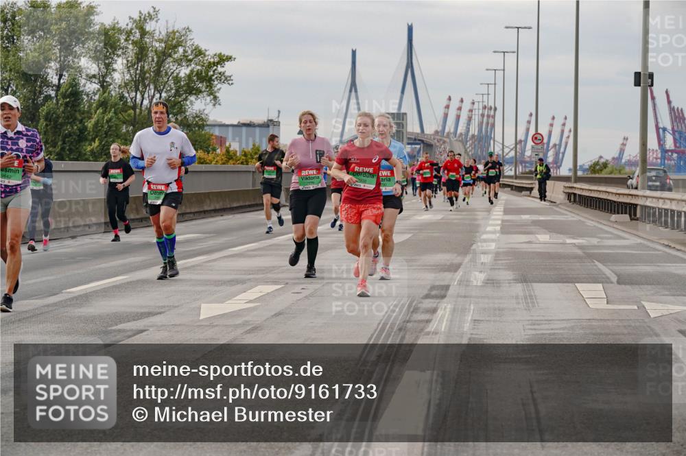 03.10.2025 - Köhlbrandbrückenlauf Michael Burmester http://msf.ph/oto/9161733 03.10.2025 16:01:25 Position 3 9642, 938, 121 meine-sportfotos.de