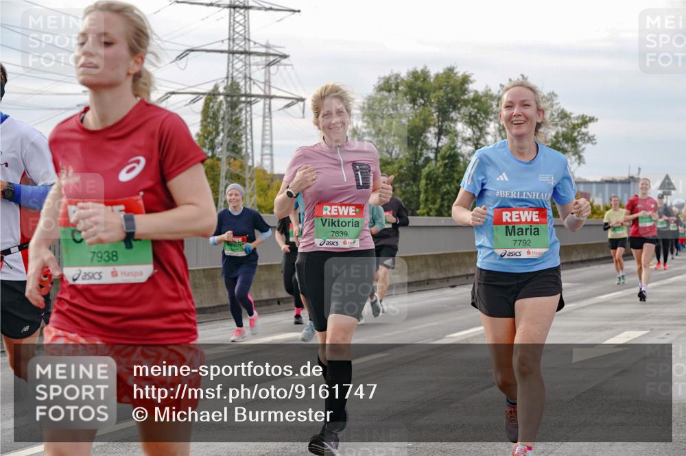 03.10.2025 - Köhlbrandbrückenlauf Michael Burmester http://msf.ph/oto/9161747 03.10.2025 16:01:30 Position 3 7938, 7639, 7792 meine-sportfotos.de