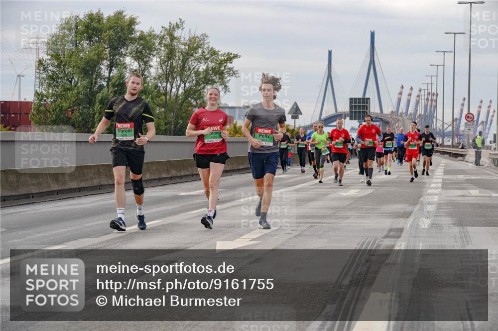 03.10.2025 - Köhlbrandbrückenlauf Michael Burmester http://msf.ph/oto/9161755 03.10.2025 16:01:33 Position 3 9203 meine-sportfotos.de