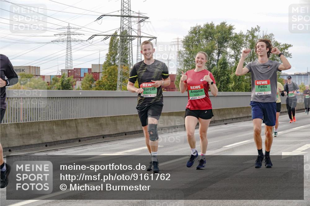 03.10.2025 - Köhlbrandbrückenlauf Michael Burmester http://msf.ph/oto/9161762 03.10.2025 16:01:36 Position 3 9205, 9204, 9203 meine-sportfotos.de