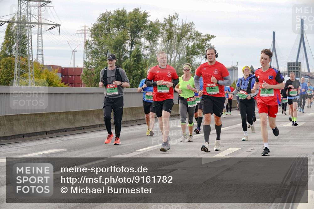03.10.2025 - Köhlbrandbrückenlauf Michael Burmester http://msf.ph/oto/9161782 03.10.2025 16:01:42 Position 3 9000, 8497 meine-sportfotos.de