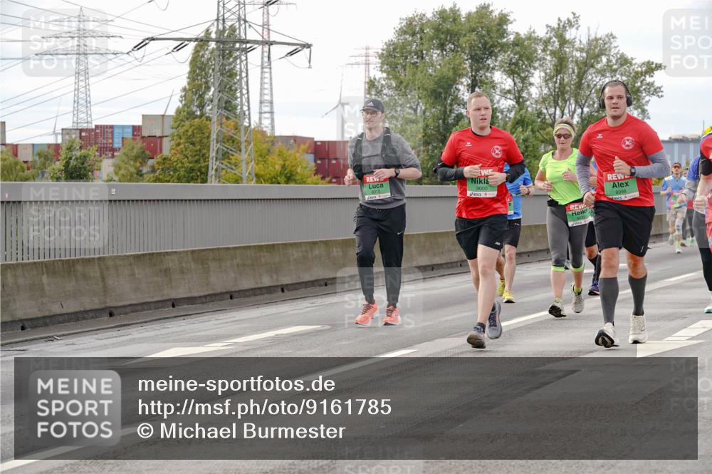 03.10.2025 - Köhlbrandbrückenlauf Michael Burmester http://msf.ph/oto/9161785 03.10.2025 16:01:42 Position 3 9000, 8015, 8998 meine-sportfotos.de