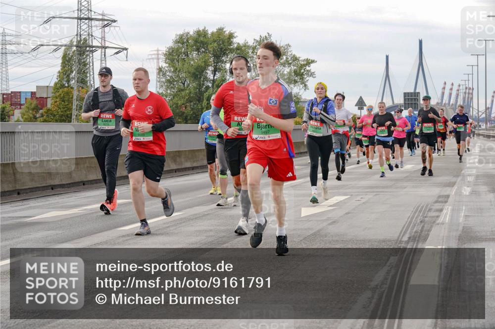 03.10.2025 - Köhlbrandbrückenlauf Michael Burmester http://msf.ph/oto/9161791 03.10.2025 16:01:44 Position 3 8497, 9000 meine-sportfotos.de