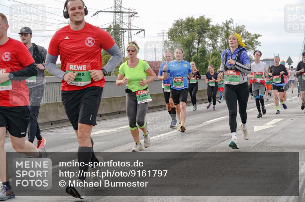 03.10.2025 - Köhlbrandbrückenlauf Michael Burmester http://msf.ph/oto/9161797 03.10.2025 16:01:46 Position 3 2, 8998, 8032, 8071 meine-sportfotos.de