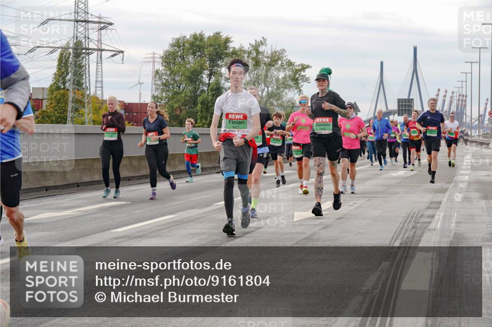 03.10.2025 - Köhlbrandbrückenlauf Michael Burmester http://msf.ph/oto/9161804 03.10.2025 16:01:48 Position 3 9427 meine-sportfotos.de