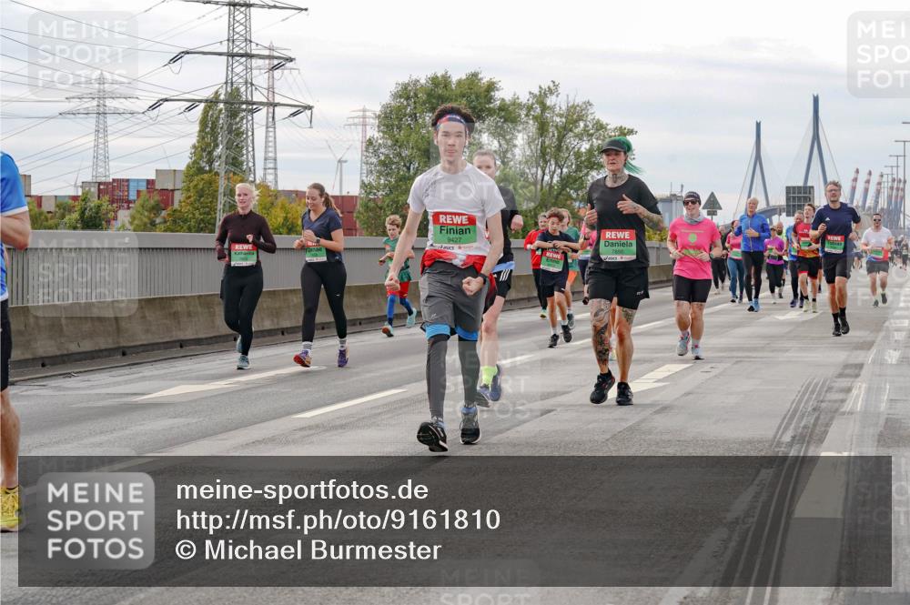 03.10.2025 - Köhlbrandbrückenlauf Michael Burmester http://msf.ph/oto/9161810 03.10.2025 16:01:49 Position 3 9427 meine-sportfotos.de