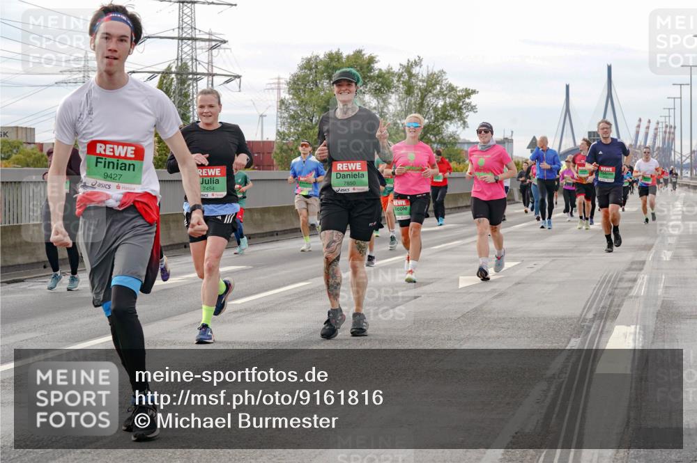 03.10.2025 - Köhlbrandbrückenlauf Michael Burmester http://msf.ph/oto/9161816 03.10.2025 16:01:50 Position 3 9427, 7454, 7850 meine-sportfotos.de