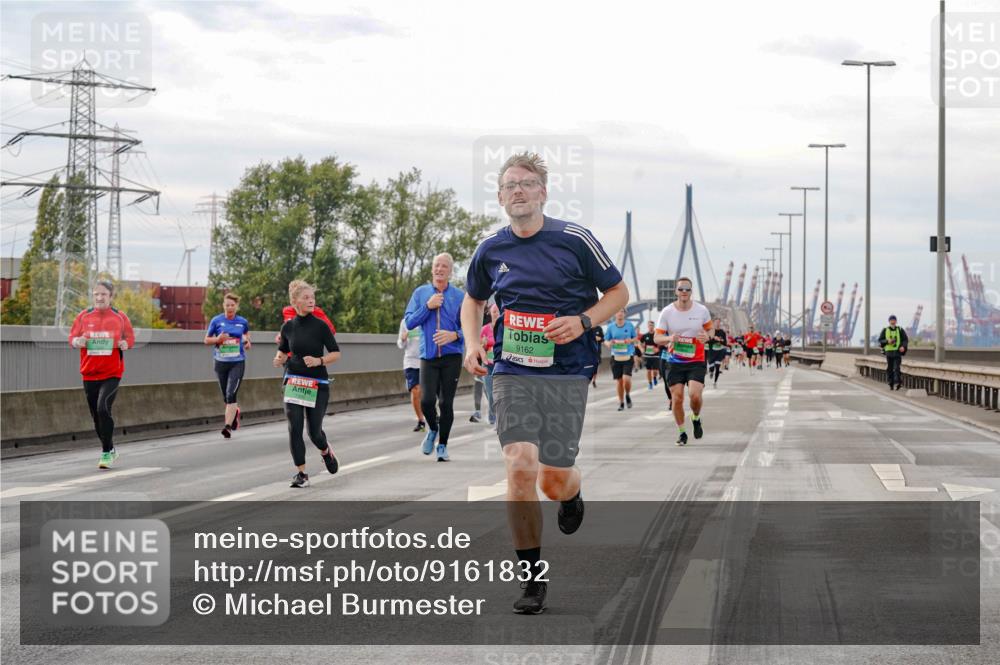03.10.2025 - Köhlbrandbrückenlauf Michael Burmester http://msf.ph/oto/9161832 03.10.2025 16:01:55 Position 3 9162 meine-sportfotos.de