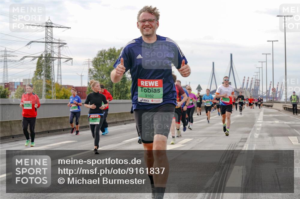 03.10.2025 - Köhlbrandbrückenlauf Michael Burmester http://msf.ph/oto/9161837 03.10.2025 16:01:56 Position 3 9162 meine-sportfotos.de