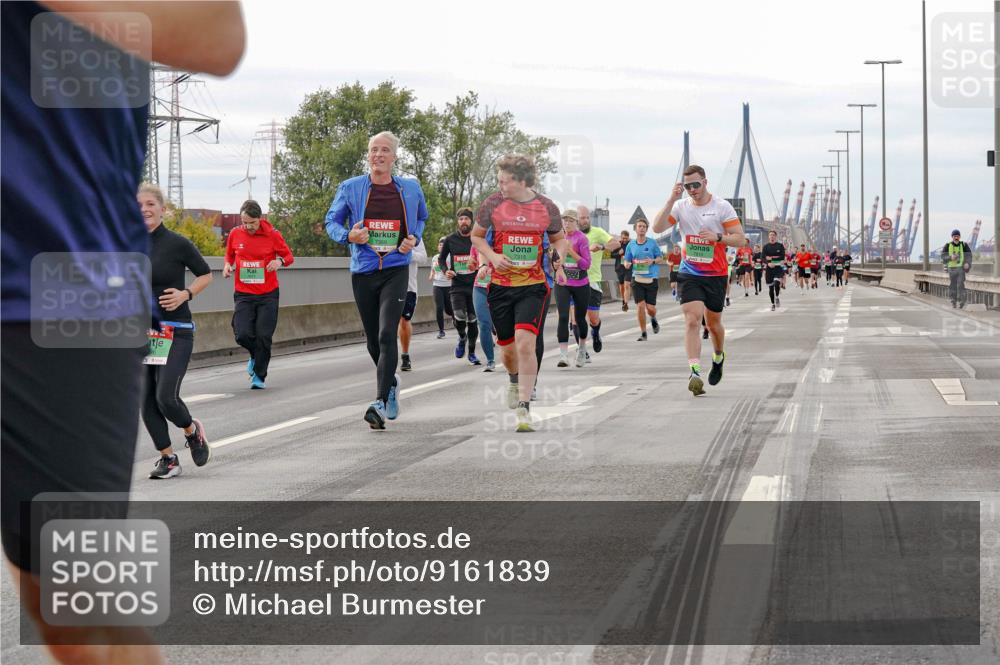 03.10.2025 - Köhlbrandbrückenlauf Michael Burmester http://msf.ph/oto/9161839 03.10.2025 16:01:57 Position 3 7315 meine-sportfotos.de