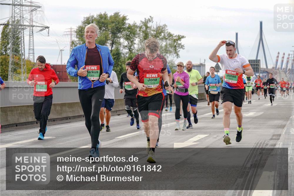 03.10.2025 - Köhlbrandbrückenlauf Michael Burmester http://msf.ph/oto/9161842 03.10.2025 16:01:58 Position 3 7871, 7359, 7315, 7810 meine-sportfotos.de