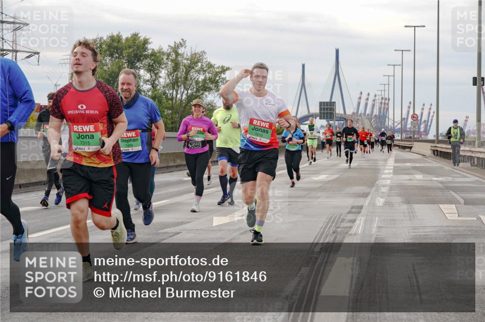 03.10.2025 - Köhlbrandbrückenlauf Michael Burmester http://msf.ph/oto/9161846 03.10.2025 16:01:59 Position 3 7315, 7478, 7194, 7810 meine-sportfotos.de