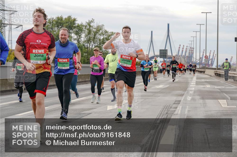 03.10.2025 - Köhlbrandbrückenlauf Michael Burmester http://msf.ph/oto/9161848 03.10.2025 16:01:59 Position 3 7315, 7478, 7810 meine-sportfotos.de
