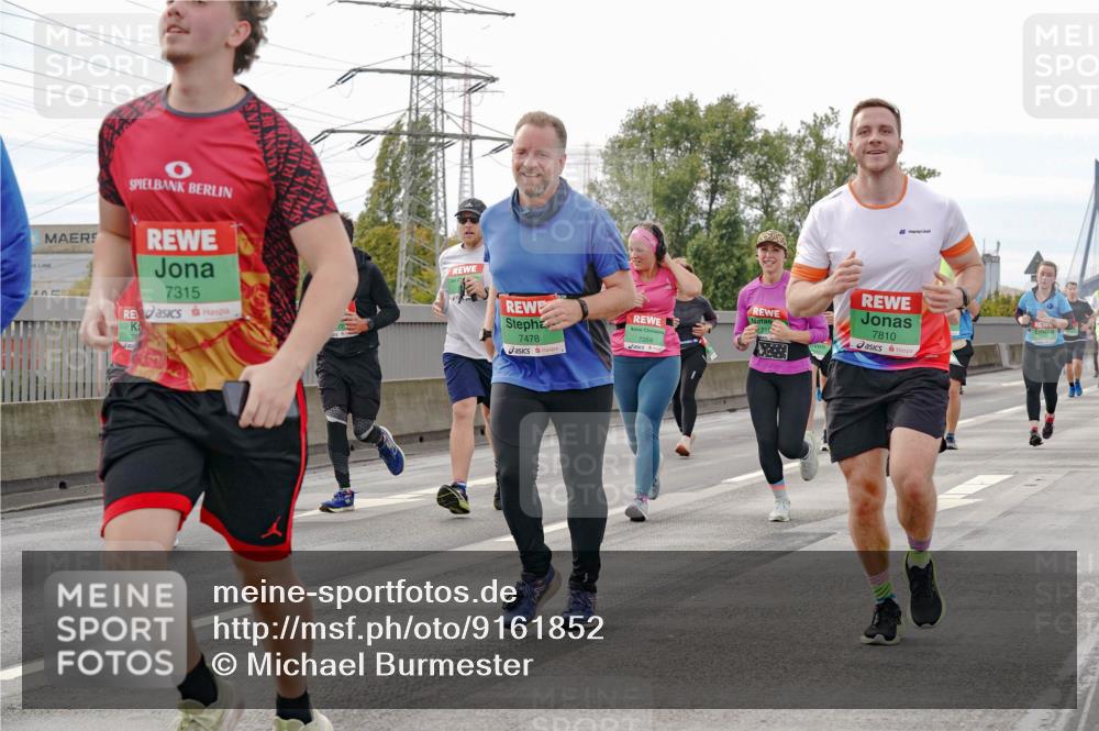 03.10.2025 - Köhlbrandbrückenlauf Michael Burmester http://msf.ph/oto/9161852 03.10.2025 16:02:00 Position 3 78, 7315, 7810, 7264, 7478 meine-sportfotos.de