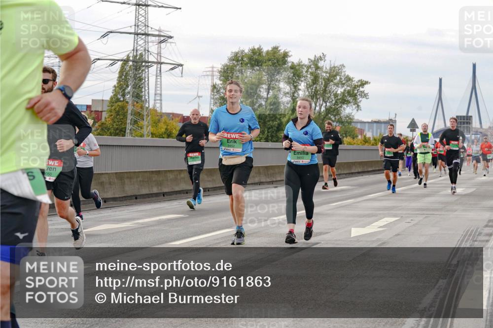03.10.2025 - Köhlbrandbrückenlauf Michael Burmester http://msf.ph/oto/9161863 03.10.2025 16:02:04 Position 3 050, 9452, 9450 meine-sportfotos.de