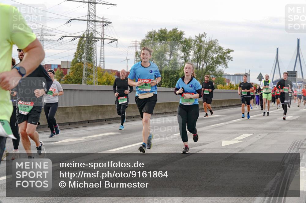 03.10.2025 - Köhlbrandbrückenlauf Michael Burmester http://msf.ph/oto/9161864 03.10.2025 16:02:04 Position 3 9050, 9452, 9450 meine-sportfotos.de