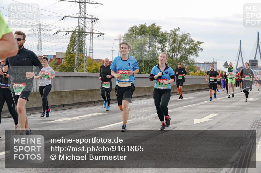 03.10.2025 - Köhlbrandbrückenlauf Michael Burmester http://msf.ph/oto/9161865 03.10.2025 16:02:05 Position 3 9050, 1, 9452, 9450 meine-sportfotos.de