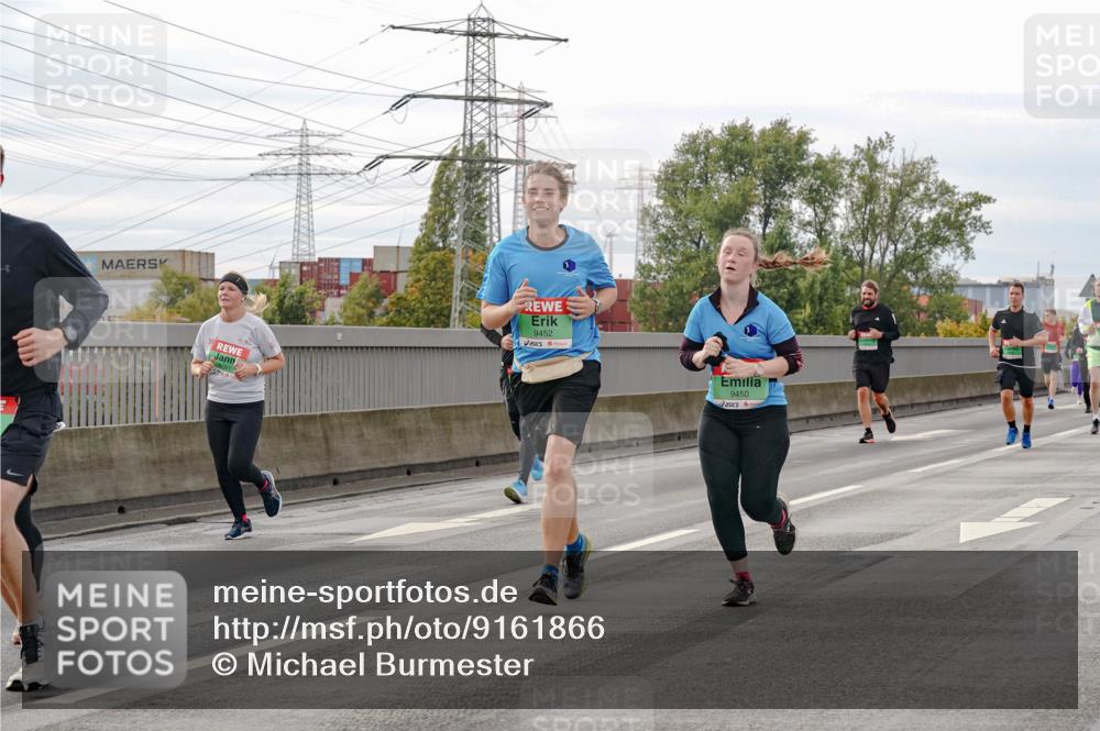 03.10.2025 - Köhlbrandbrückenlauf Michael Burmester http://msf.ph/oto/9161866 03.10.2025 16:02:05 Position 3 051, 9452, 9450 meine-sportfotos.de
