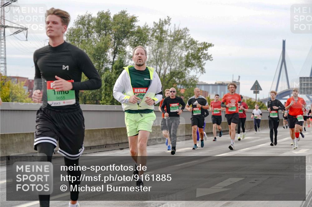 03.10.2025 - Köhlbrandbrückenlauf Michael Burmester http://msf.ph/oto/9161885 03.10.2025 16:02:12 Position 3 9655 meine-sportfotos.de
