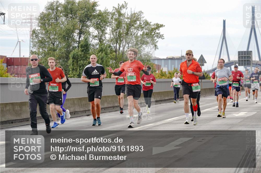03.10.2025 - Köhlbrandbrückenlauf Michael Burmester http://msf.ph/oto/9161893 03.10.2025 16:02:16 Position 3 9396 meine-sportfotos.de