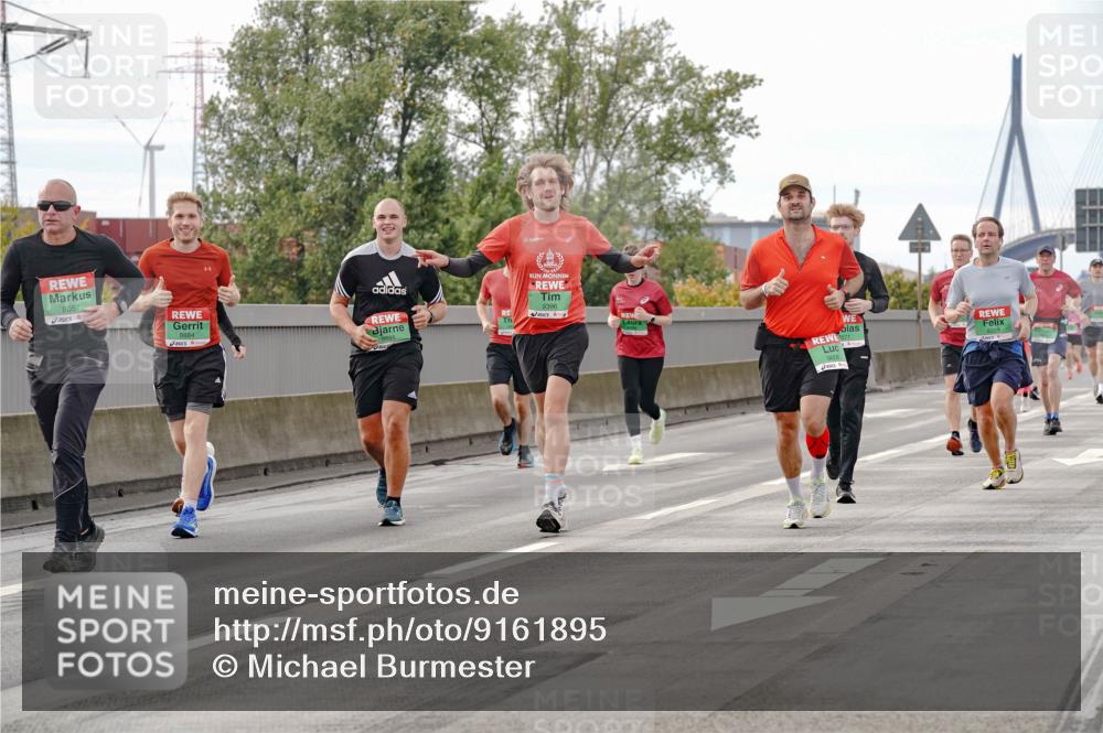 03.10.2025 - Köhlbrandbrückenlauf Michael Burmester http://msf.ph/oto/9161895 03.10.2025 16:02:17 Position 3 8057, 8884, 9396 meine-sportfotos.de