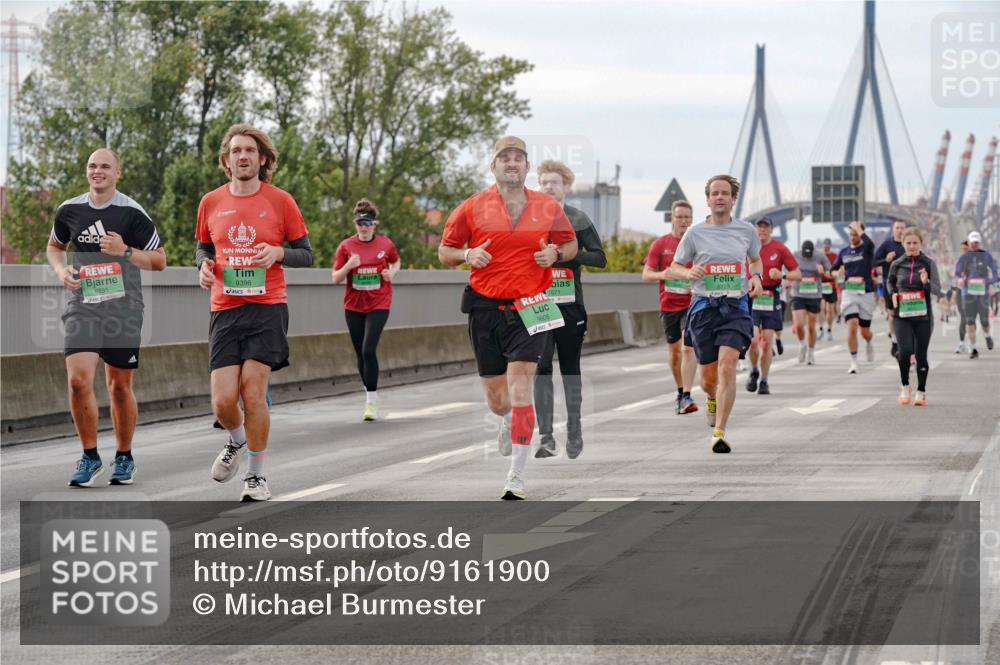 03.10.2025 - Köhlbrandbrückenlauf Michael Burmester http://msf.ph/oto/9161900 03.10.2025 16:02:18 Position 3 8885, 9396, 7671, 9608 meine-sportfotos.de