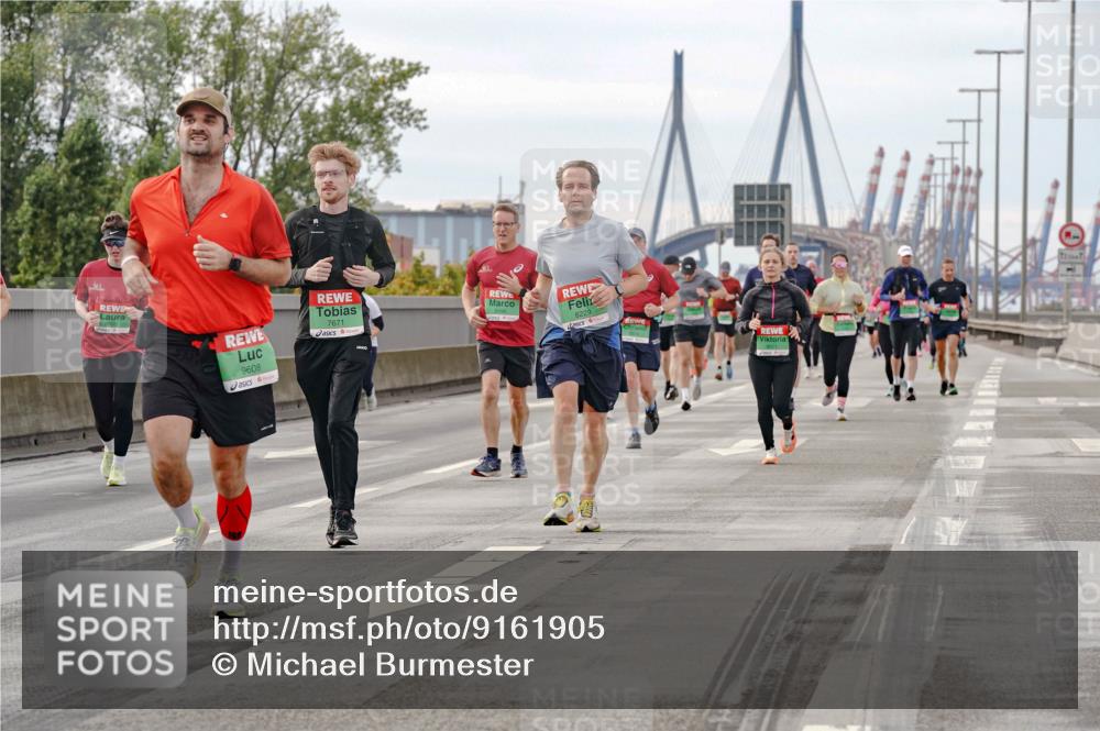 03.10.2025 - Köhlbrandbrückenlauf Michael Burmester http://msf.ph/oto/9161905 03.10.2025 16:02:20 Position 3 9608, 7671, 8229 meine-sportfotos.de