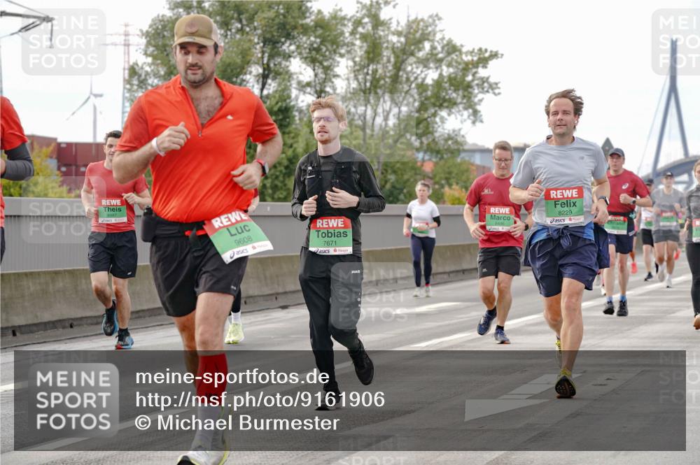 03.10.2025 - Köhlbrandbrückenlauf Michael Burmester http://msf.ph/oto/9161906 03.10.2025 16:02:21 Position 3 8887, 9608, 7671, 8229, 8496 meine-sportfotos.de