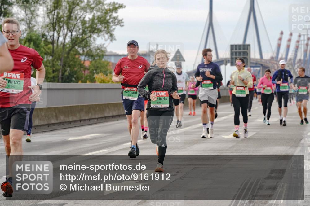 03.10.2025 - Köhlbrandbrückenlauf Michael Burmester http://msf.ph/oto/9161912 03.10.2025 16:02:24 Position 3 8496, 8978, 8011 meine-sportfotos.de