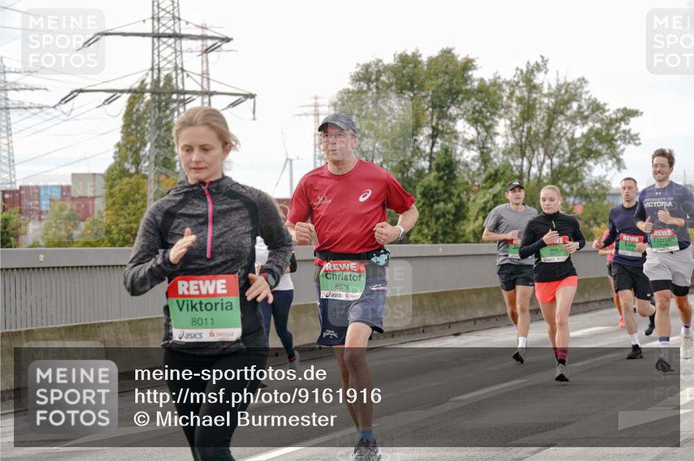 03.10.2025 - Köhlbrandbrückenlauf Michael Burmester http://msf.ph/oto/9161916 03.10.2025 16:02:28 Position 3 8011, 8978 meine-sportfotos.de