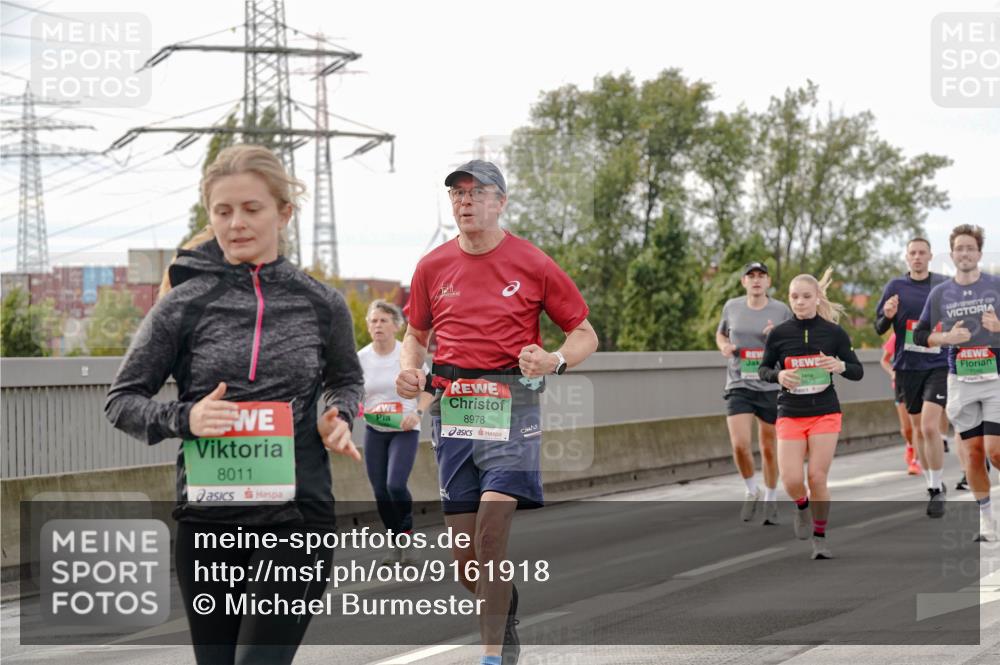 03.10.2025 - Köhlbrandbrückenlauf Michael Burmester http://msf.ph/oto/9161918 03.10.2025 16:02:29 Position 3 8011, 8978 meine-sportfotos.de