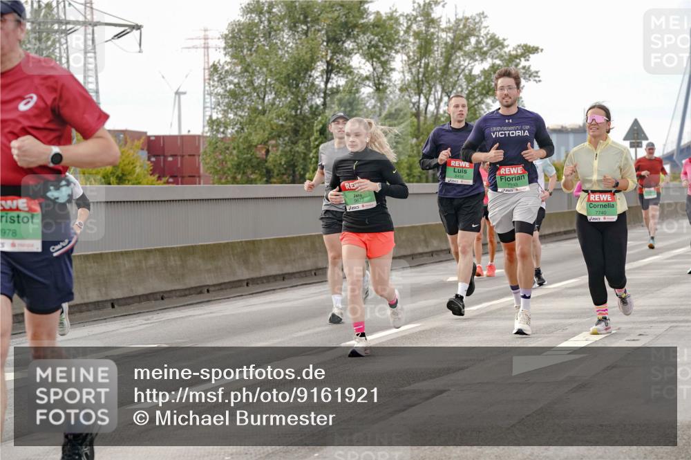 03.10.2025 - Köhlbrandbrückenlauf Michael Burmester http://msf.ph/oto/9161921 03.10.2025 16:02:29 Position 3 978, 9673, 14, 8456, 7703, 7740 meine-sportfotos.de