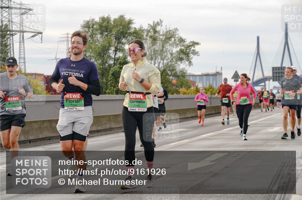 03.10.2025 - Köhlbrandbrückenlauf Michael Burmester http://msf.ph/oto/9161926 03.10.2025 16:02:32 Position 3 7267, 7703, 7740 meine-sportfotos.de