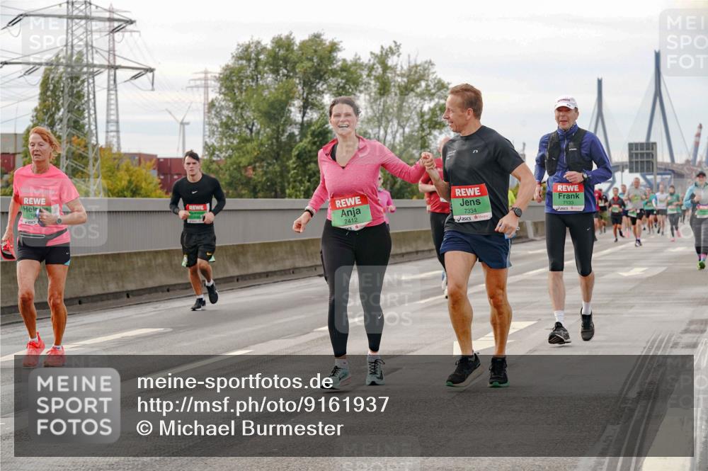 03.10.2025 - Köhlbrandbrückenlauf Michael Burmester http://msf.ph/oto/9161937 03.10.2025 16:02:37 Position 3 7412, 7334, 7133 meine-sportfotos.de