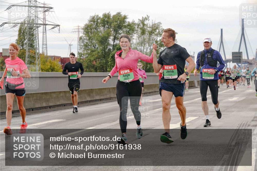 03.10.2025 - Köhlbrandbrückenlauf Michael Burmester http://msf.ph/oto/9161938 03.10.2025 16:02:37 Position 3 7412, 7334, 7133 meine-sportfotos.de