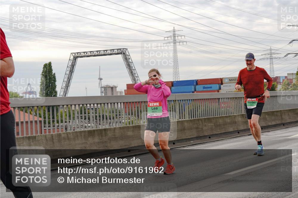 03.10.2025 - Köhlbrandbrückenlauf Michael Burmester http://msf.ph/oto/9161962 03.10.2025 16:02:46 Position 3 8831, 7406 meine-sportfotos.de