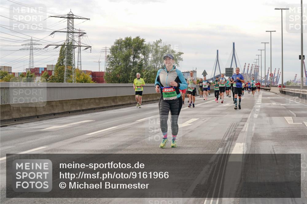 03.10.2025 - Köhlbrandbrückenlauf Michael Burmester http://msf.ph/oto/9161966 03.10.2025 16:02:47 Position 3 8969 meine-sportfotos.de