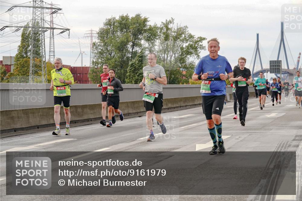 03.10.2025 - Köhlbrandbrückenlauf Michael Burmester http://msf.ph/oto/9161979 03.10.2025 16:02:52 Position 3 9701, 7243, 350 meine-sportfotos.de