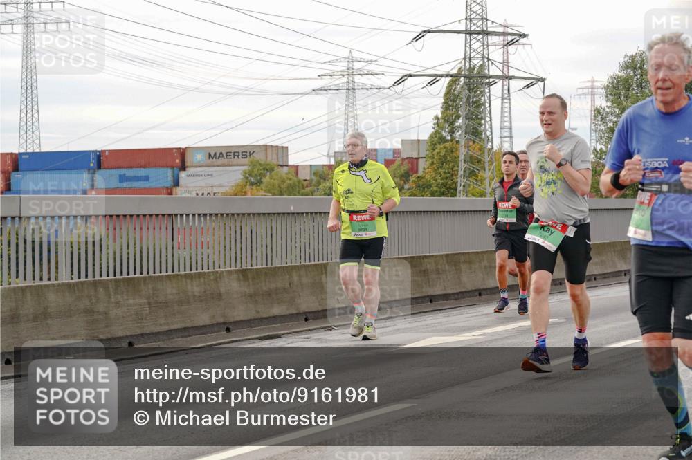 03.10.2025 - Köhlbrandbrückenlauf Michael Burmester http://msf.ph/oto/9161981 03.10.2025 16:02:54 Position 3 7243 meine-sportfotos.de