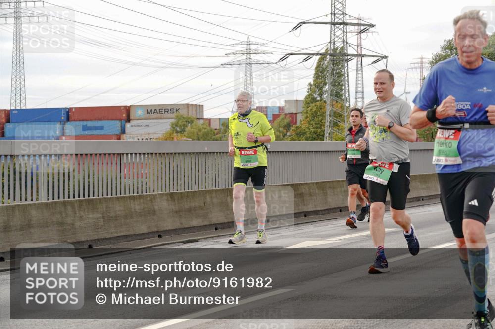 03.10.2025 - Köhlbrandbrückenlauf Michael Burmester http://msf.ph/oto/9161982 03.10.2025 16:02:54 Position 3 9701, 7243, 9350 meine-sportfotos.de