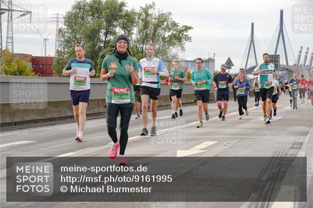 03.10.2025 - Köhlbrandbrückenlauf Michael Burmester http://msf.ph/oto/9161995 03.10.2025 16:02:58 Position 3 8182, 7628, 7383 meine-sportfotos.de