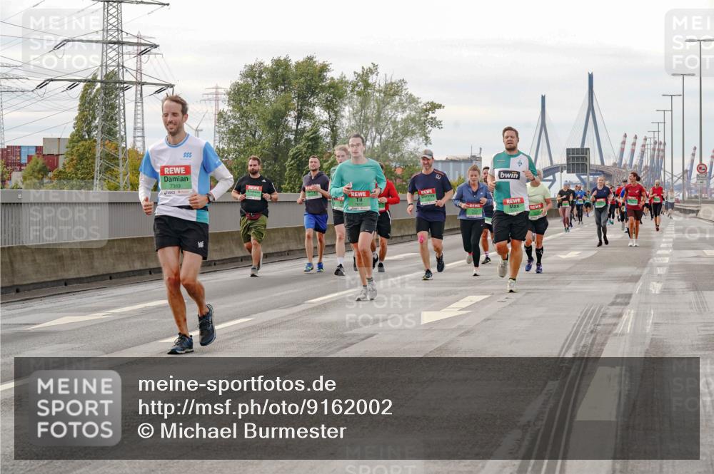 03.10.2025 - Köhlbrandbrückenlauf Michael Burmester http://msf.ph/oto/9162002 03.10.2025 16:03:01 Position 3 88, 7383 meine-sportfotos.de