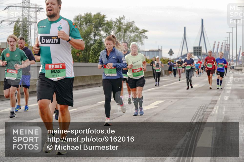 03.10.2025 - Köhlbrandbrückenlauf Michael Burmester http://msf.ph/oto/9162016 03.10.2025 16:03:06 Position 3 9337, 9163, 9741, 9682 meine-sportfotos.de