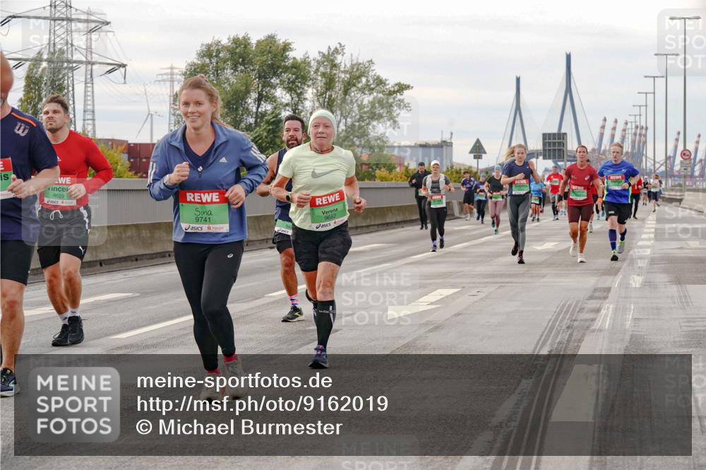 03.10.2025 - Köhlbrandbrückenlauf Michael Burmester http://msf.ph/oto/9162019 03.10.2025 16:03:06 Position 3 8029, 9741, 9682, 943 meine-sportfotos.de