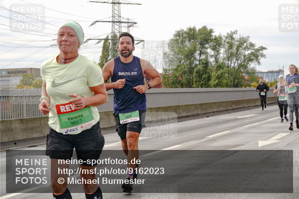 03.10.2025 - Köhlbrandbrückenlauf Michael Burmester http://msf.ph/oto/9162023 03.10.2025 16:03:09 Position 3 9682, 9426 meine-sportfotos.de